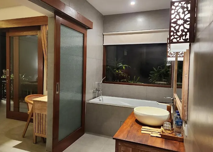 Pinggala Ubud Villa *