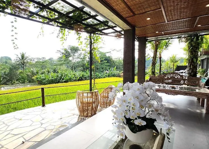 Pinggala Ubud Villa *